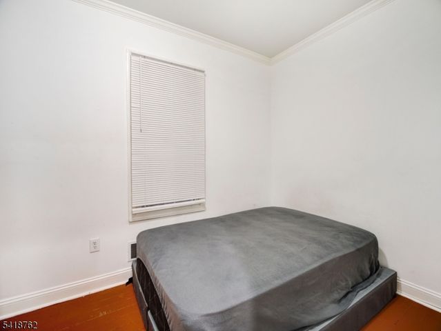 20 Geneva St, Elizabeth City, NJ 07206