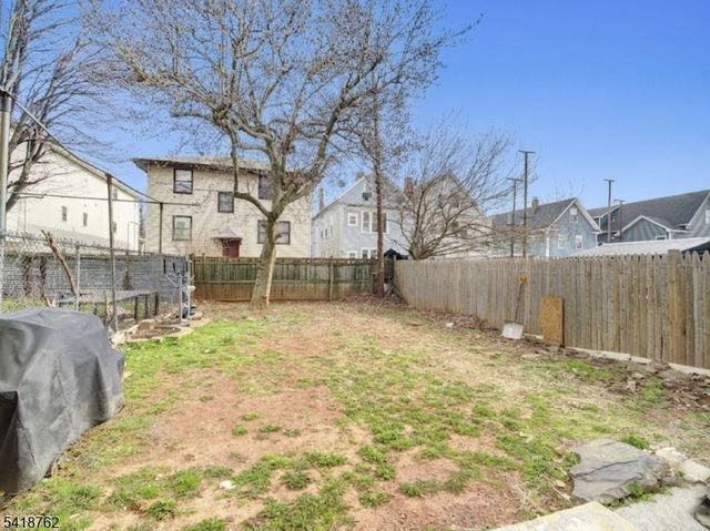 20 Geneva St, Elizabeth City, NJ 07206