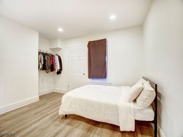 20 Geneva St, Elizabeth City, NJ 07206