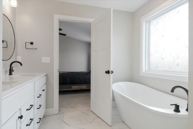 401 A Jenny Lane, Heyworth, IL 61745