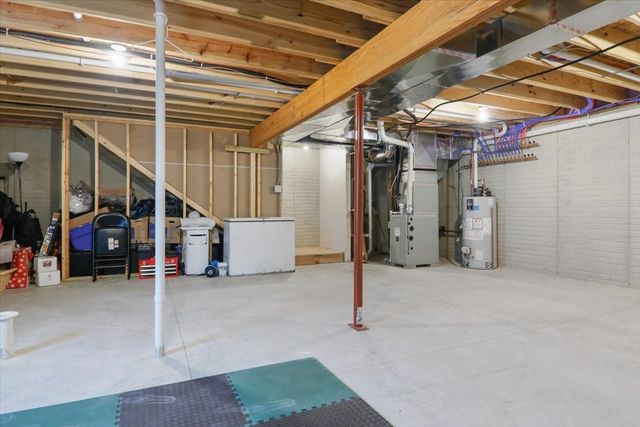 401 A Jenny Lane, Heyworth, IL 61745