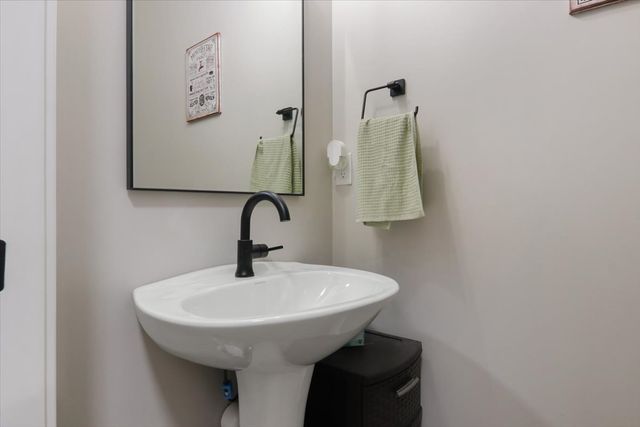 401 A Jenny Lane, Heyworth, IL 61745