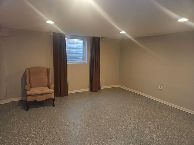 1241 W 56th Avenue, Merrillville, IN 46410