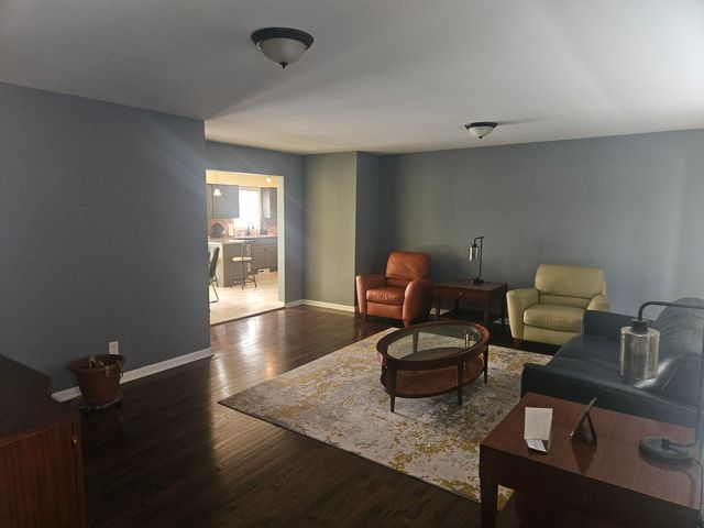 1241 W 56th Avenue, Merrillville, IN 46410