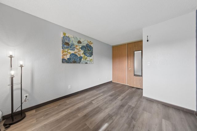 3440 Golfview Drive 121, Eagan, MN 55123