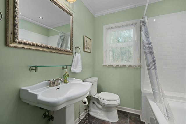 111 Riverpoint Road, Signal Mountain, TN 37377