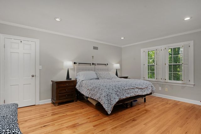 111 Riverpoint Road, Signal Mountain, TN 37377