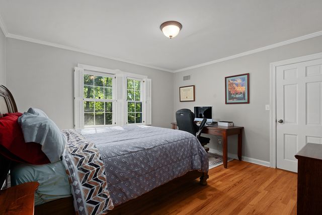 111 Riverpoint Road, Signal Mountain, TN 37377