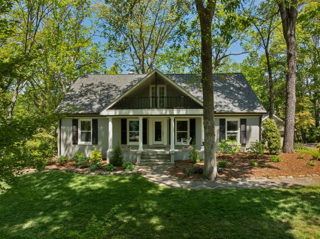 111 Riverpoint Road, Signal Mountain, TN 37377