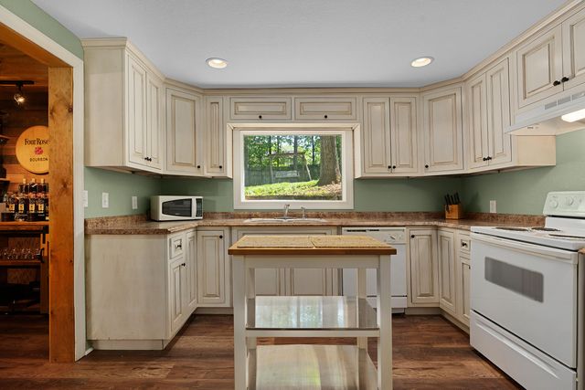 111 Riverpoint Road, Signal Mountain, TN 37377