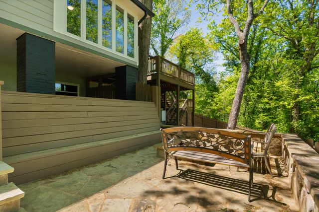 111 Riverpoint Road, Signal Mountain, TN 37377