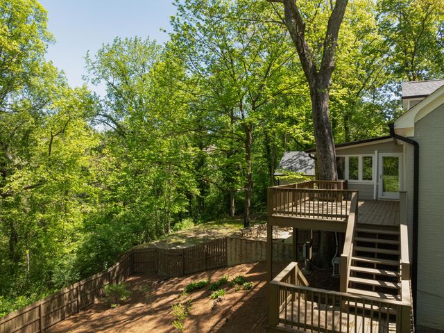 111 Riverpoint Road, Signal Mountain, TN 37377