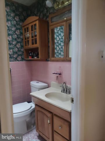 11872 BASILE RD, Philadelphia, PA 19154