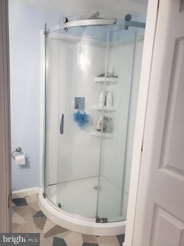 11872 BASILE RD, Philadelphia, PA 19154