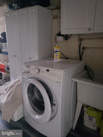 11872 BASILE RD, Philadelphia, PA 19154