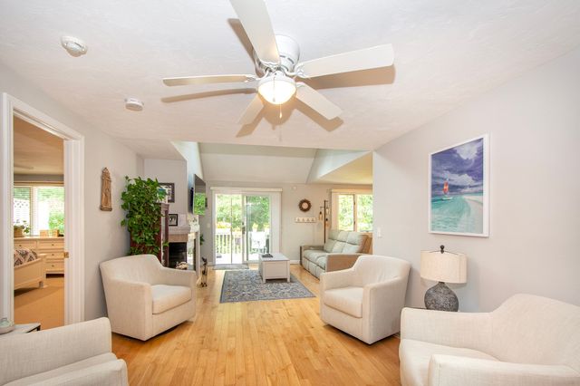 51 Portside Dr 51, Mashpee, MA 02649
