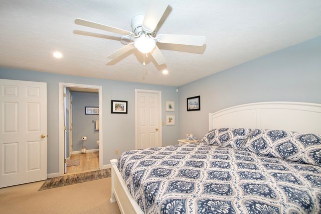 51 Portside Dr 51, Mashpee, MA 02649