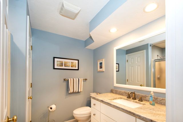 51 Portside Dr 51, Mashpee, MA 02649