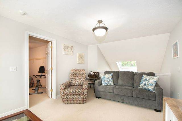 51 Portside Dr 51, Mashpee, MA 02649