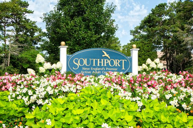 51 Portside Dr 51, Mashpee, MA 02649