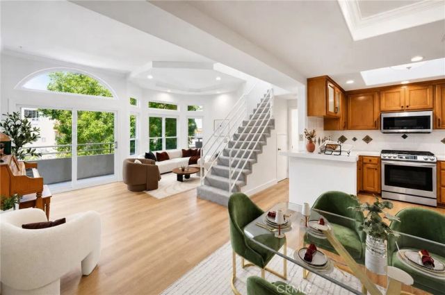 4230 Colfax 304, Studio City, CA 91604