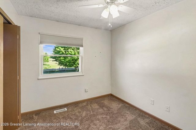6045 W Plains Road, Eaton Rapids, MI 48827