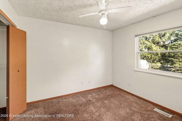 6045 W Plains Road, Eaton Rapids, MI 48827