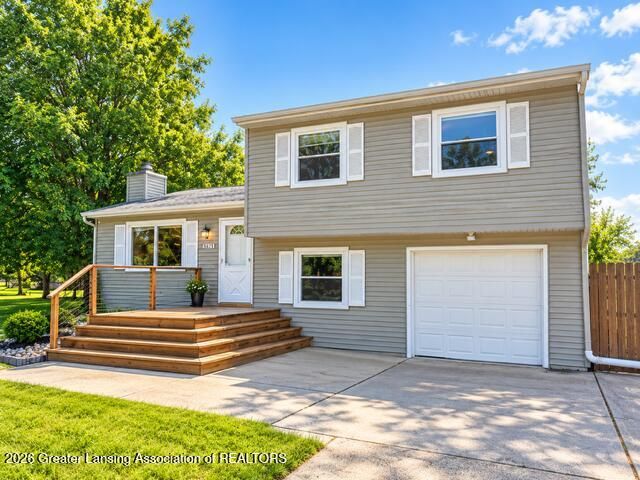6045 W Plains Road, Eaton Rapids, MI 48827