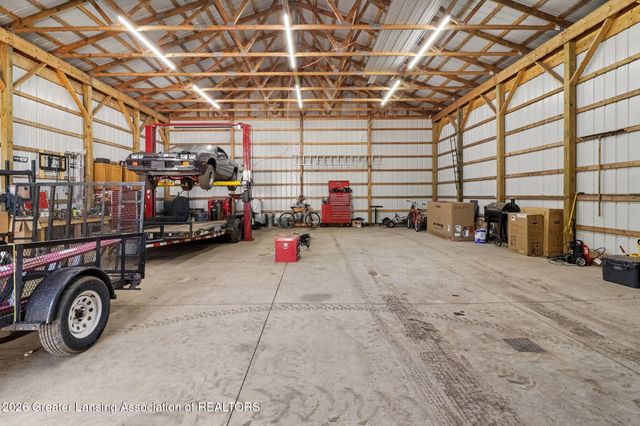 6045 W Plains Road, Eaton Rapids, MI 48827