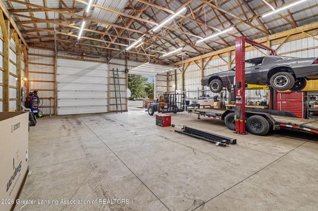 6045 W Plains Road, Eaton Rapids, MI 48827