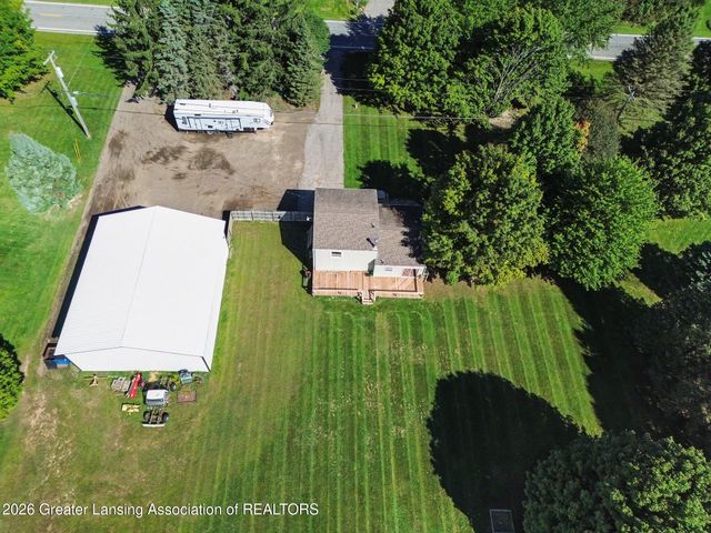6045 W Plains Road, Eaton Rapids, MI 48827