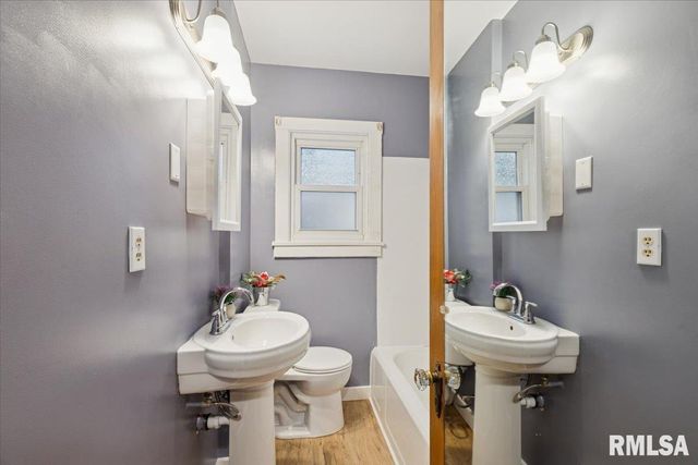 1820 33RD Street, Moline, IL 61265