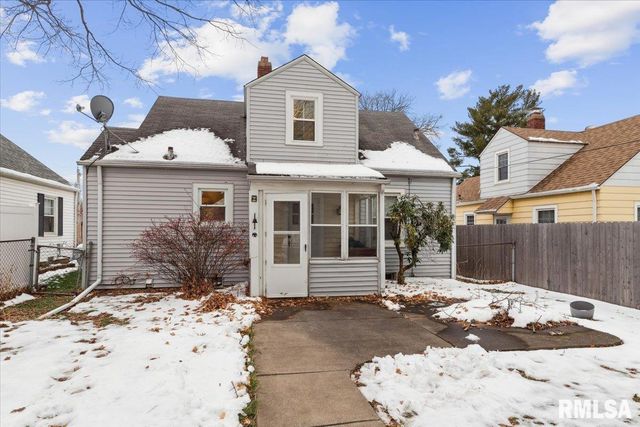 1820 33RD Street, Moline, IL 61265