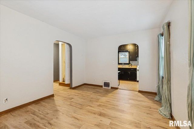 1820 33RD Street, Moline, IL 61265