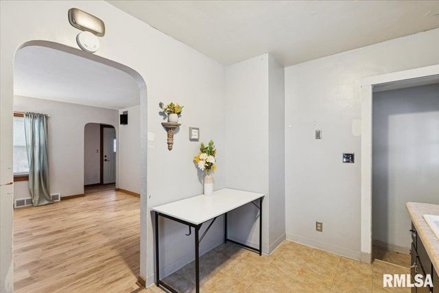 1820 33RD Street, Moline, IL 61265