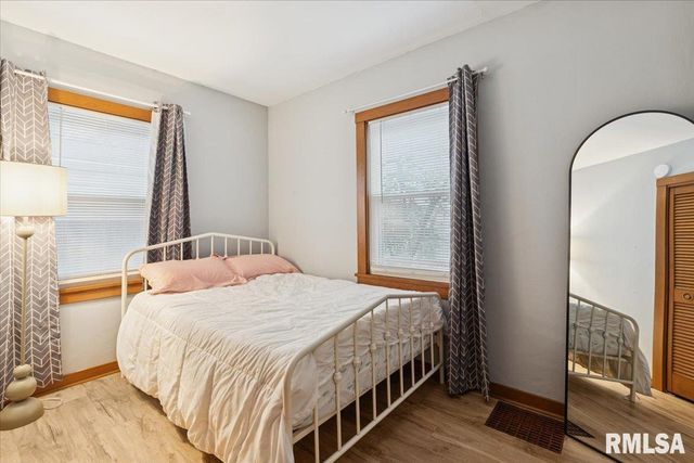 1820 33RD Street, Moline, IL 61265