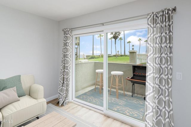 257 E Surfside Drive, Port Hueneme, CA 93041