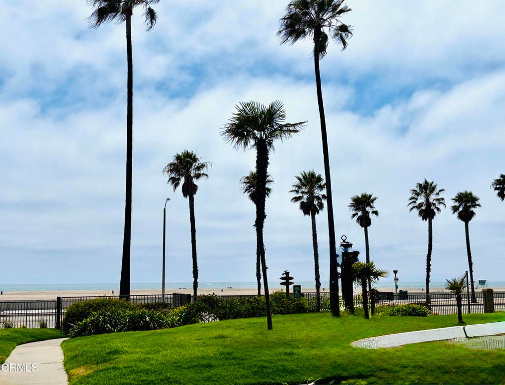 257 E Surfside Drive, Port Hueneme, CA 93041
