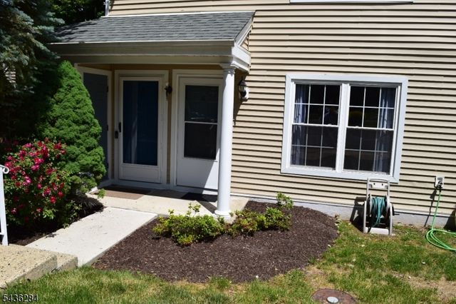 15 Terrell Court, Warren Twp., NJ 07059