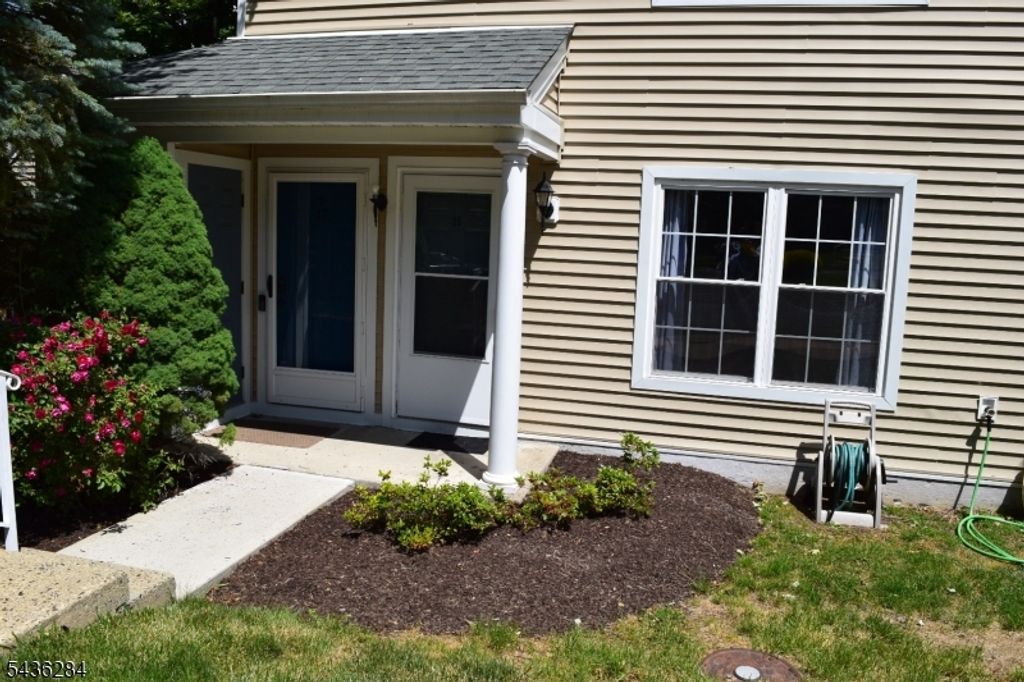 15 Terrell Court, Warren Twp., NJ 07059 — photo 2