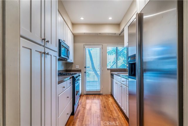 13236 Valleyheart 102, Studio City, CA 91604