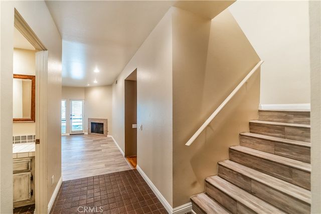 13236 Valleyheart 102, Studio City, CA 91604