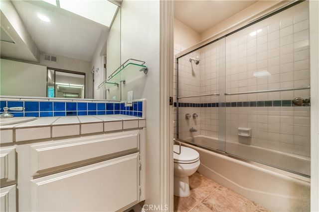 13236 Valleyheart 102, Studio City, CA 91604