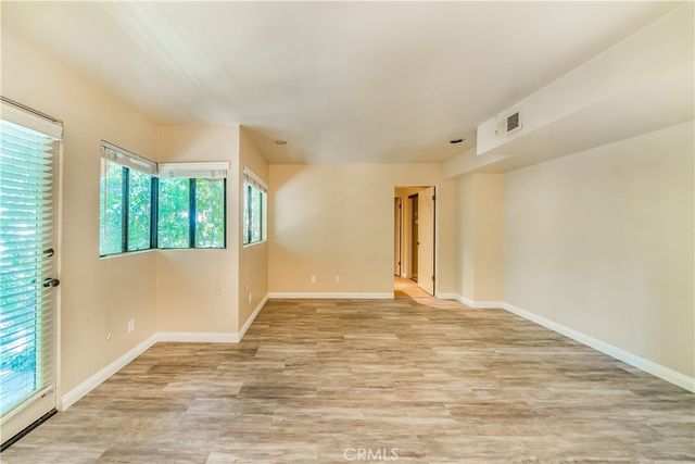 13236 Valleyheart 102, Studio City, CA 91604