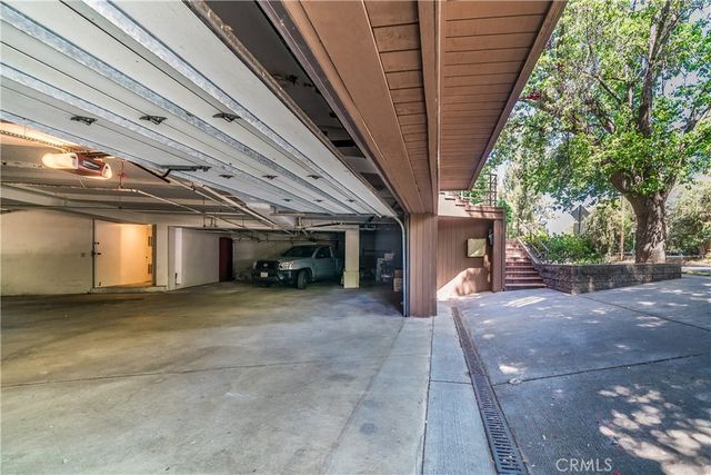 13236 Valleyheart 102, Studio City, CA 91604