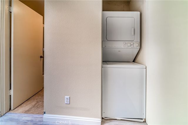 13236 Valleyheart 102, Studio City, CA 91604