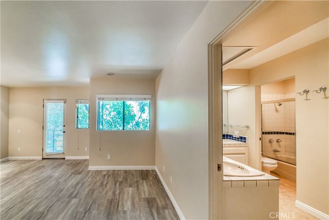 13236 Valleyheart 102, Studio City, CA 91604