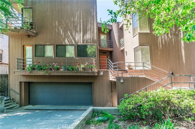 13236 Valleyheart 102, Studio City, CA 91604