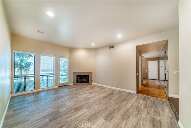 13236 Valleyheart 102, Studio City, CA 91604