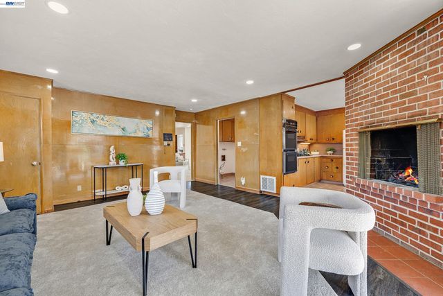 845 Dolores Ave, San Leandro, CA 94577